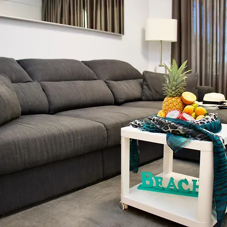 Duque Beachfront Elite אדחה