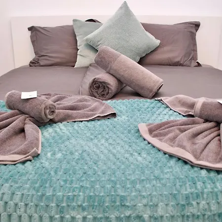 Duque Beachfront Elite דירה *