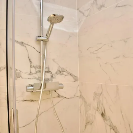 Duque Beachfront Elite * אדחה