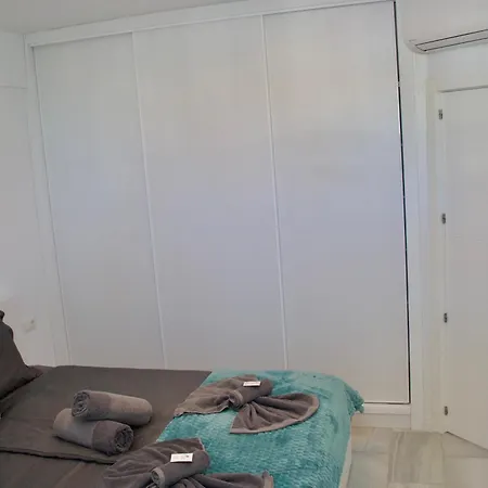 Duque Beachfront Elite אדחה