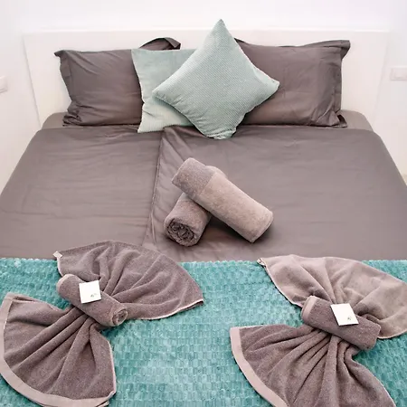 Duque Beachfront Elite Apartment *