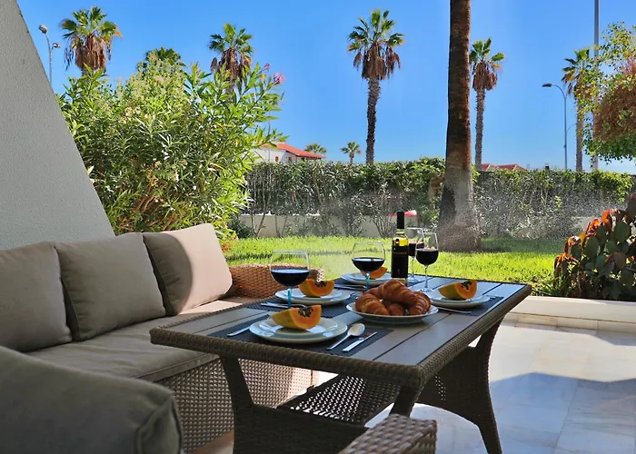 Duque Beachfront Elite Apartamento