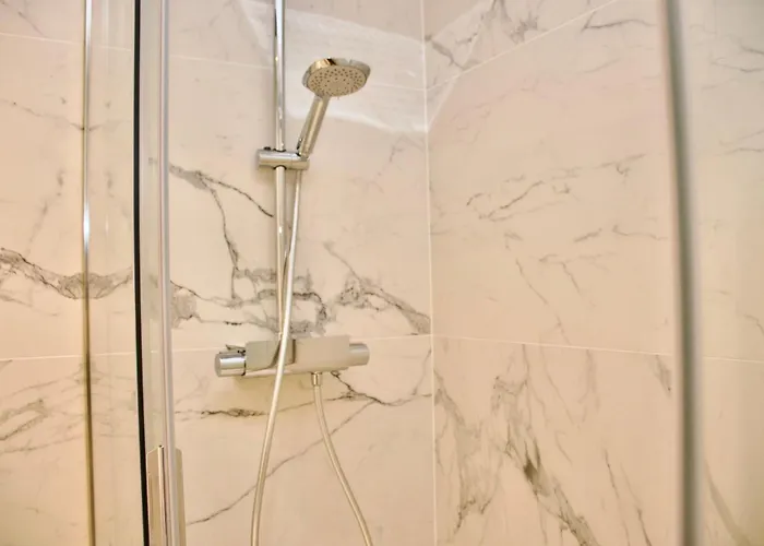 Duque Beachfront Elite * アデヘ