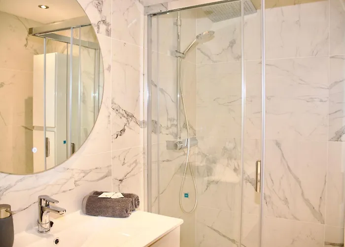 Duque Beachfront Elite アデヘ