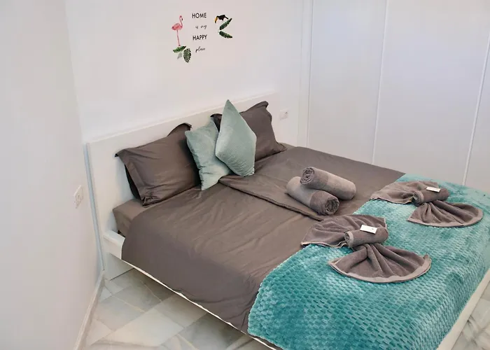 Duque Beachfront Elite * アデヘ